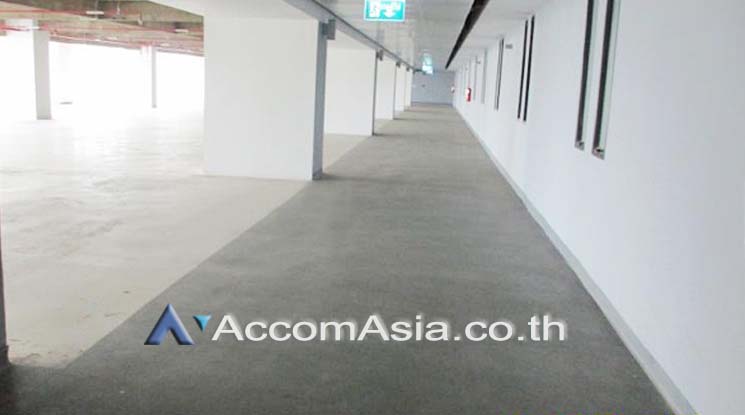  1  Office Space For Rent in Silom ,Bangkok MRT Hua Lamphong AA15621